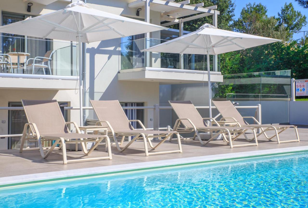 The Elegant Apartments Potos Exterior photo