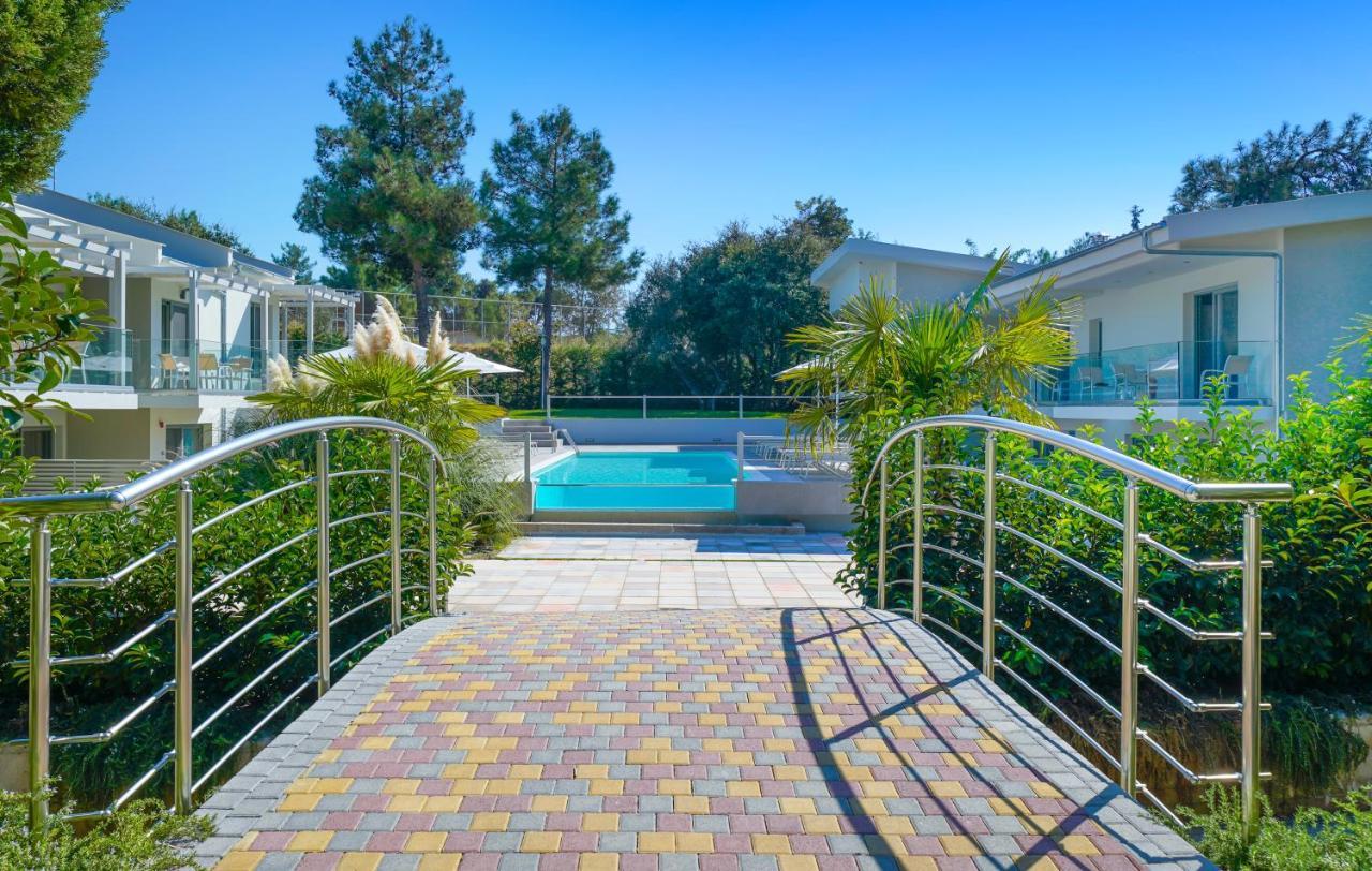 The Elegant Apartments Potos Exterior photo
