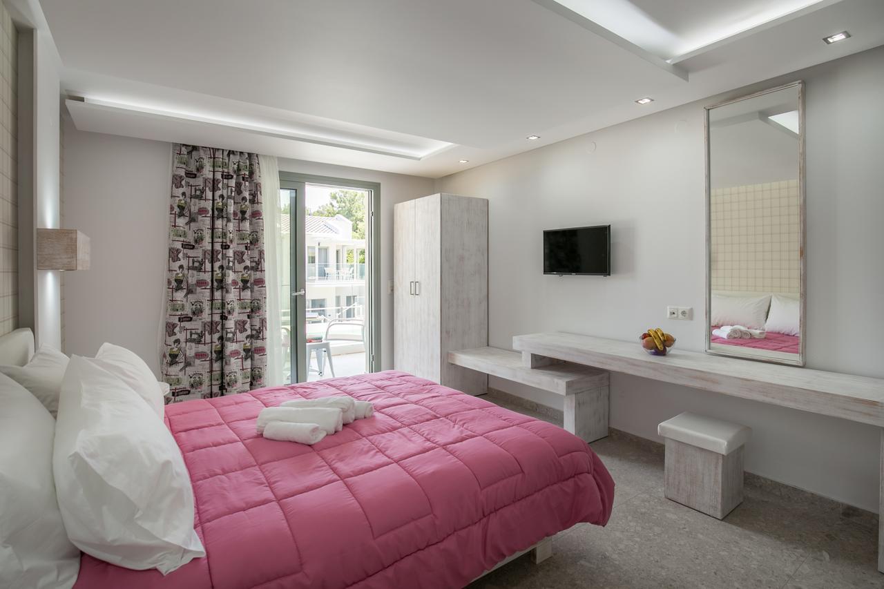 The Elegant Apartments Potos Exterior photo