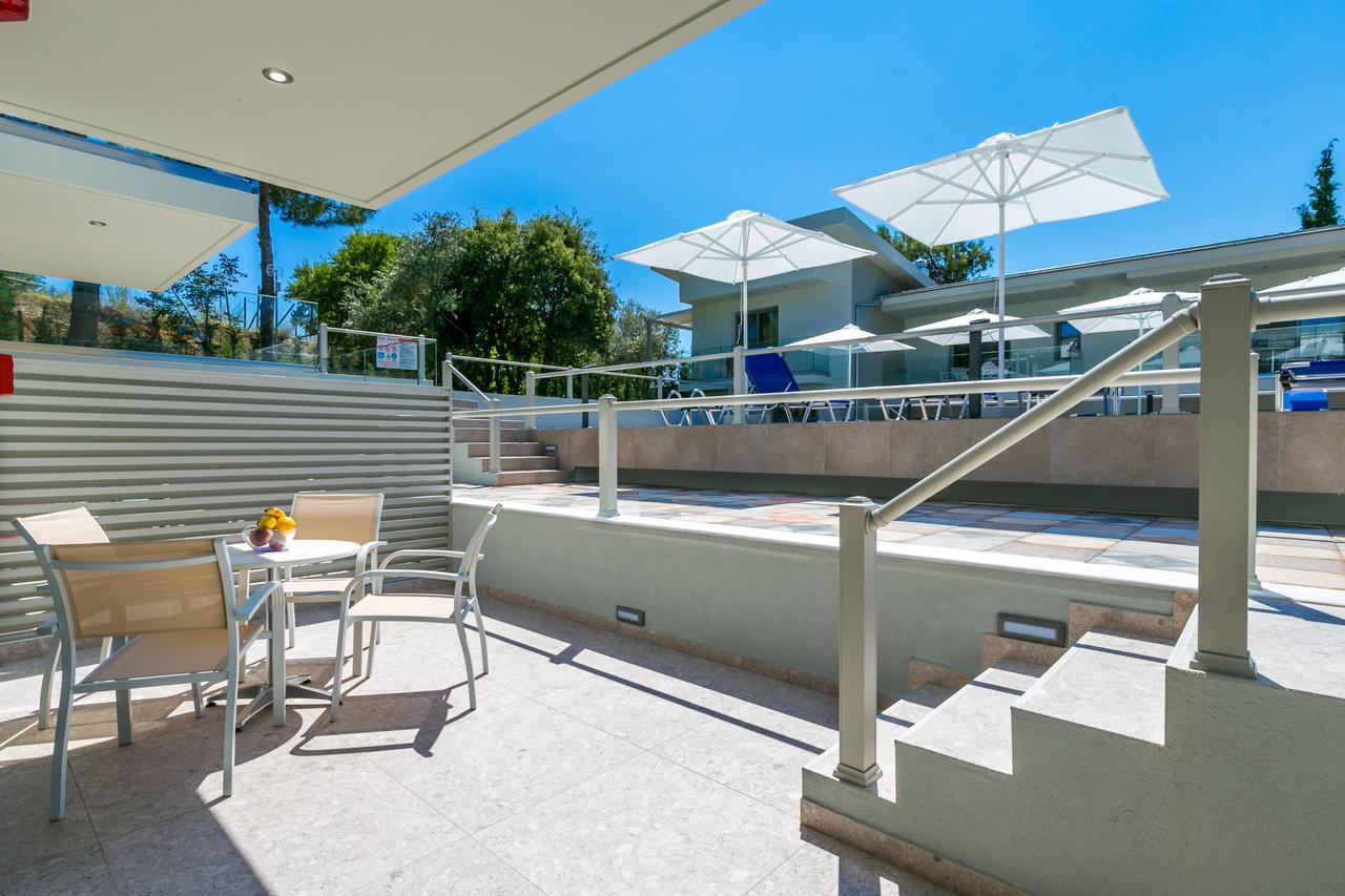 The Elegant Apartments Potos Exterior photo
